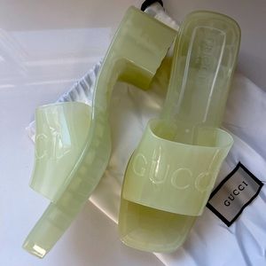 Women's rubber sandals